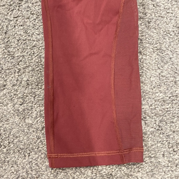 Lululemon leggings, cropped, pink - Picture 3 of 3